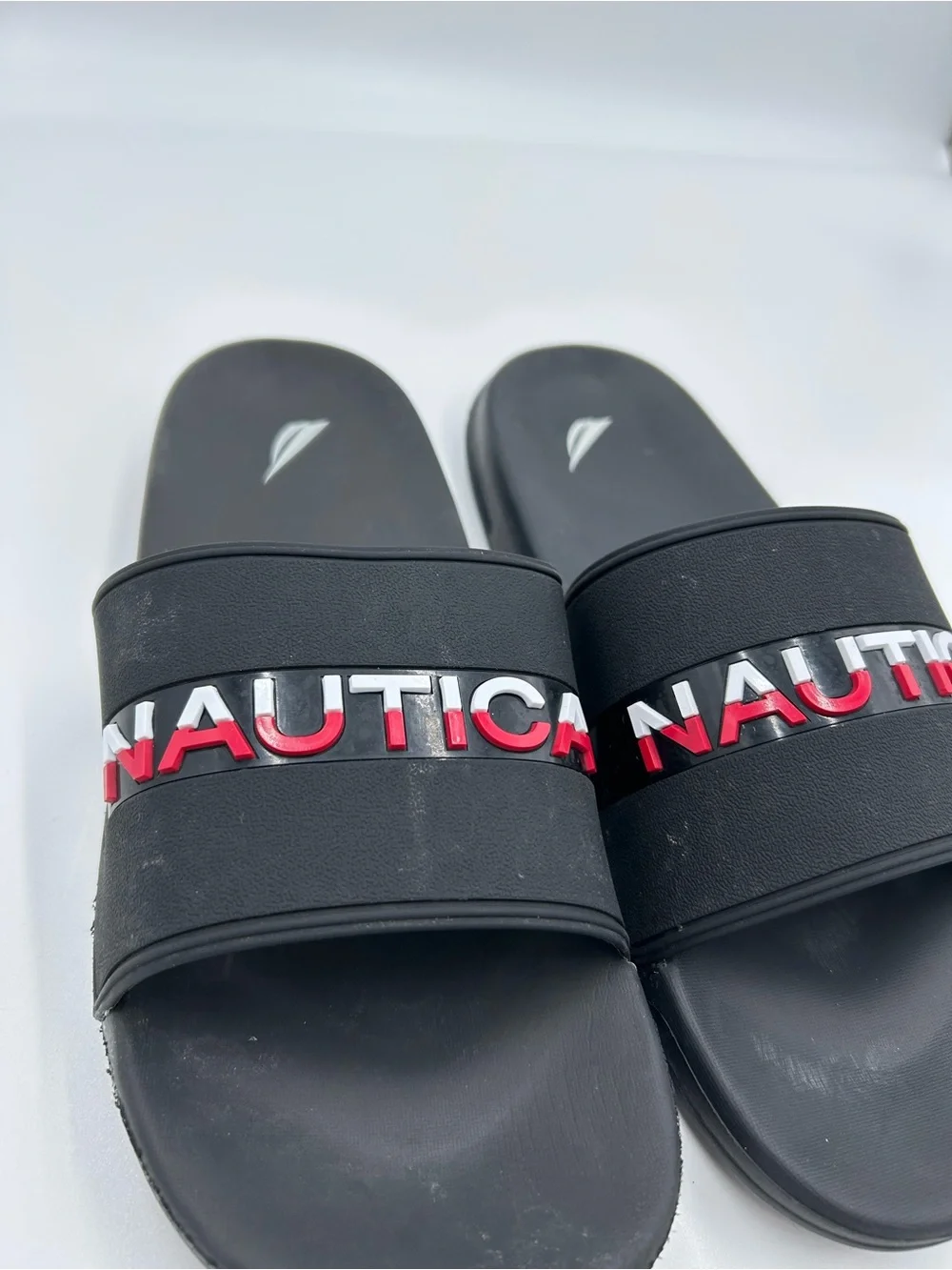 Nautica stylish slide
